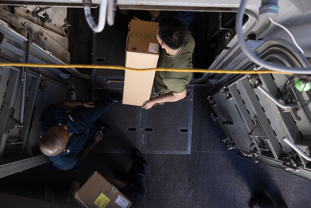 USS New York (LPD 21) Replenishment-at-Sea