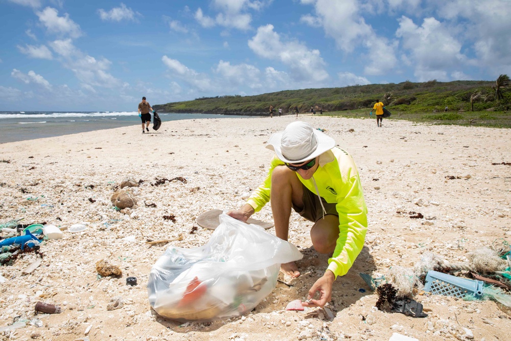 ESL participates in Saipan beach cleanup