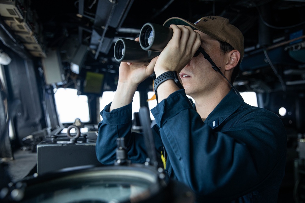 USS Laboon (DDG 58) Conducts Daily Operations in the Gulf of Aden