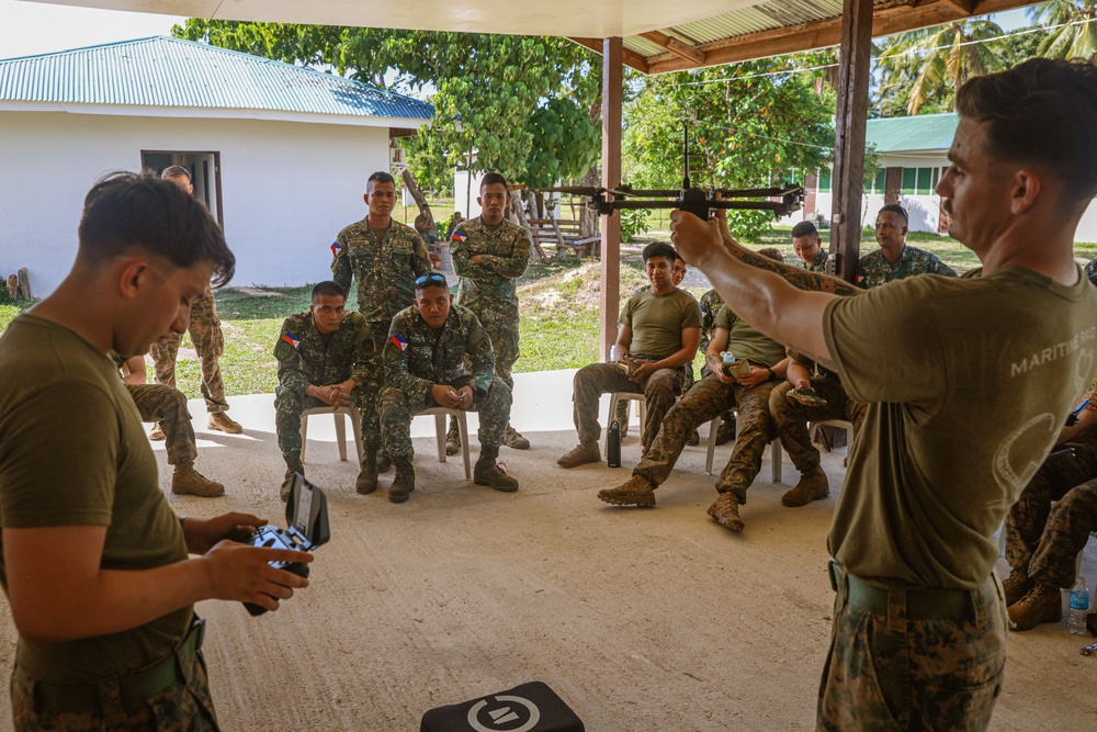 Balikatan 24: 15th MEU Introduces Skydio to Philippine Marines