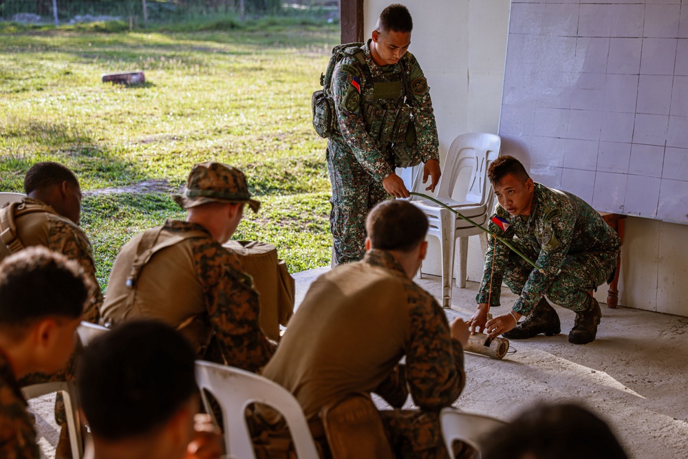 Balikatan 24: LAR Co. Patrols Through Jungle with Philippine Marines