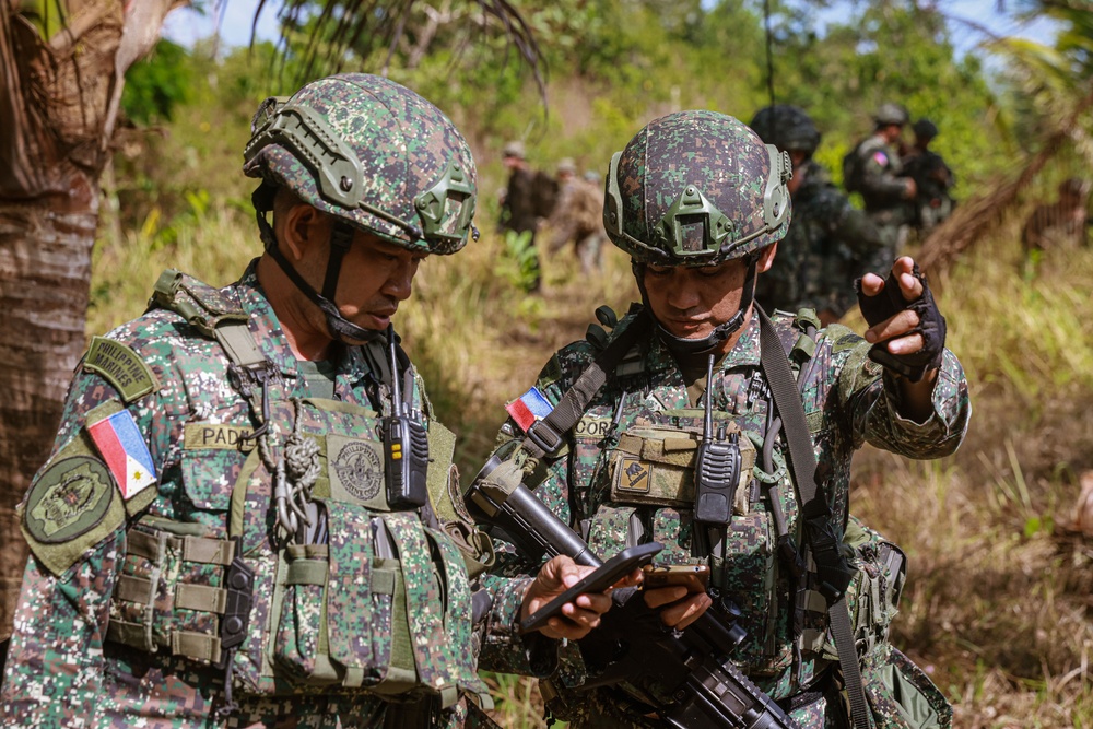 Balikatan 24: LAR Co. Patrols Through Jungle with Philippine Marines