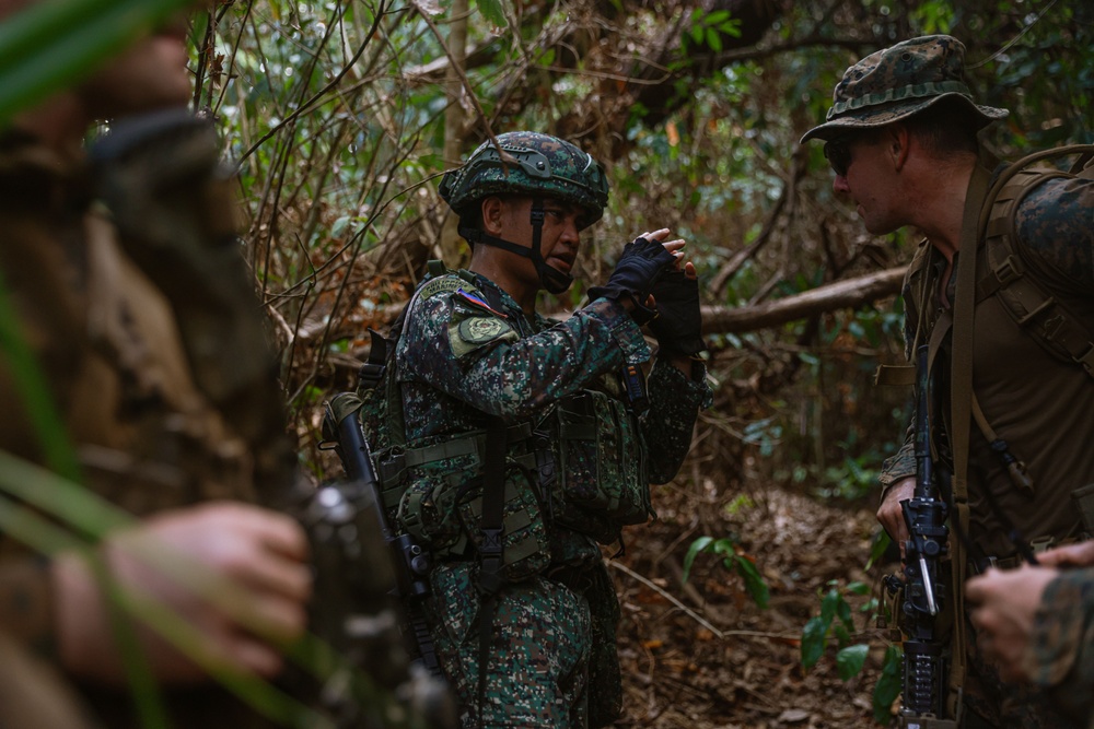 Balikatan 24: LAR Co. Patrols Through Jungle with Philippine Marines