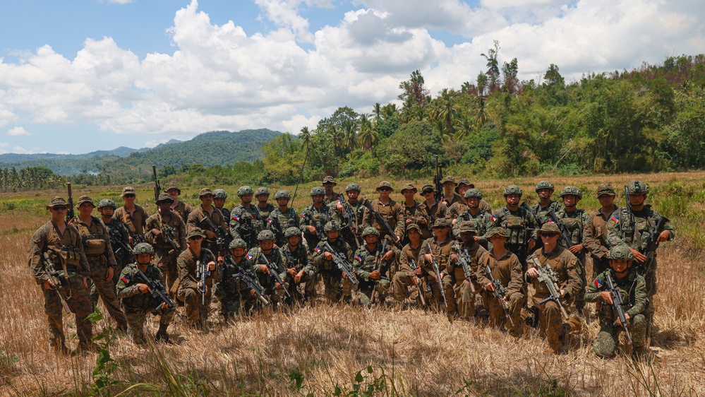 Balikatan 24: LAR Co. Patrols Through Jungle with Philippine Marines