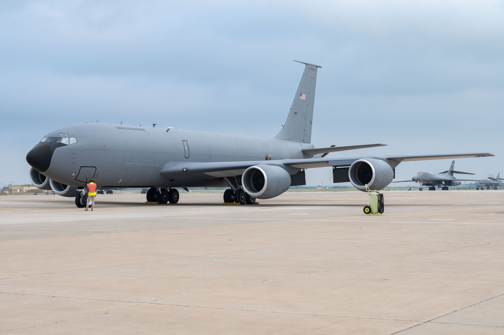 Morón AB supports total force training for 927 ARW