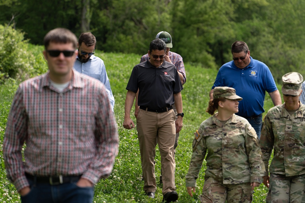 Assistant Secretary of the Army for Civil Works visits the Green River Lock and Dam 5