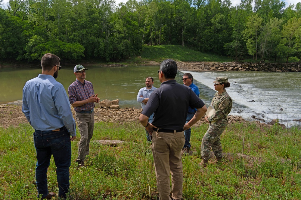 Assistant Secretary of the Army for Civil Works visits the Green River Lock and Dam 5