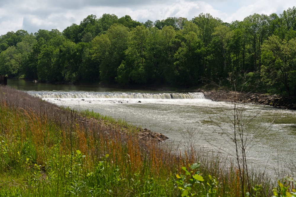 Assistant Secretary of the Army for Civil Works visits the Green River Lock and Dam 5