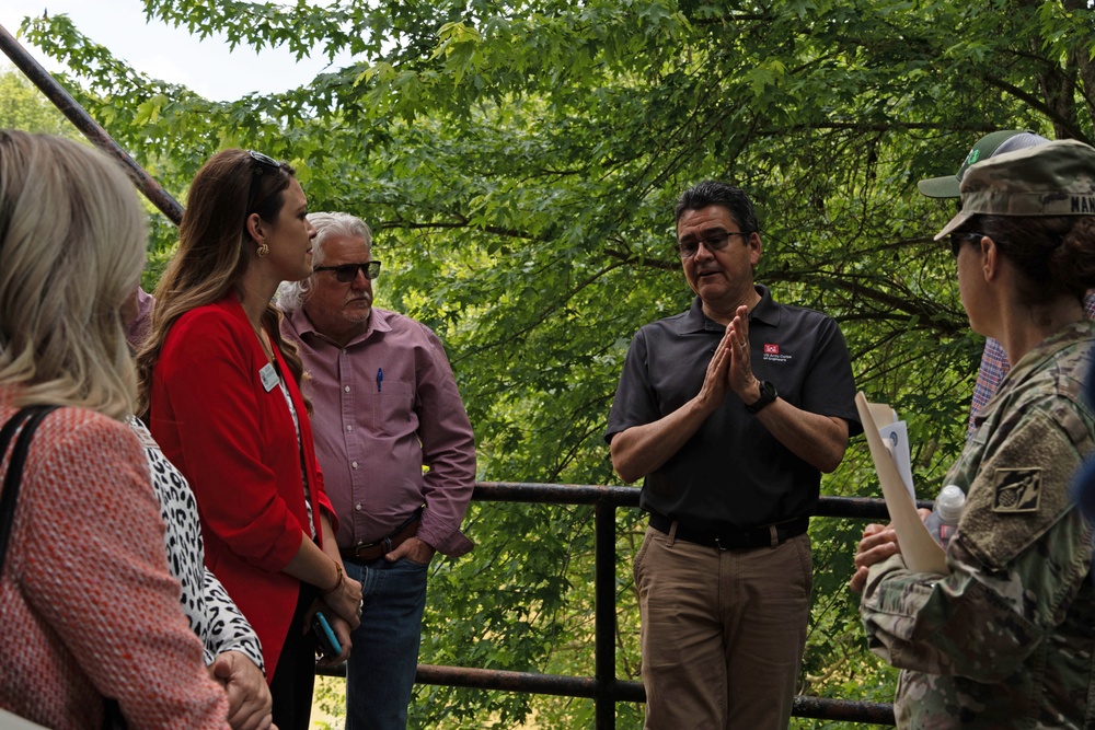 Assistant Secretary of the Army for Civil Works visits the Green River Lock and Dam 5