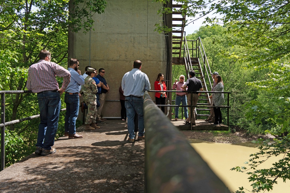 Assistant Secretary of the Army for Civil Works visits the Green River Lock and Dam 5