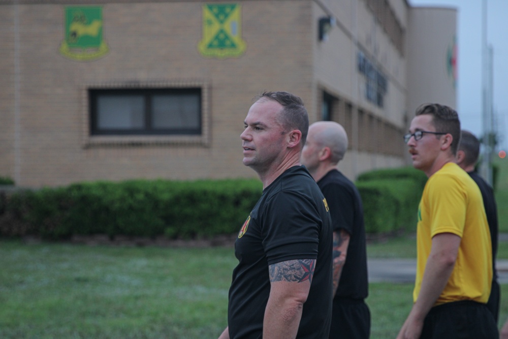 III Armored Corps major general Ben Cattermole visits the 89th MP BDE