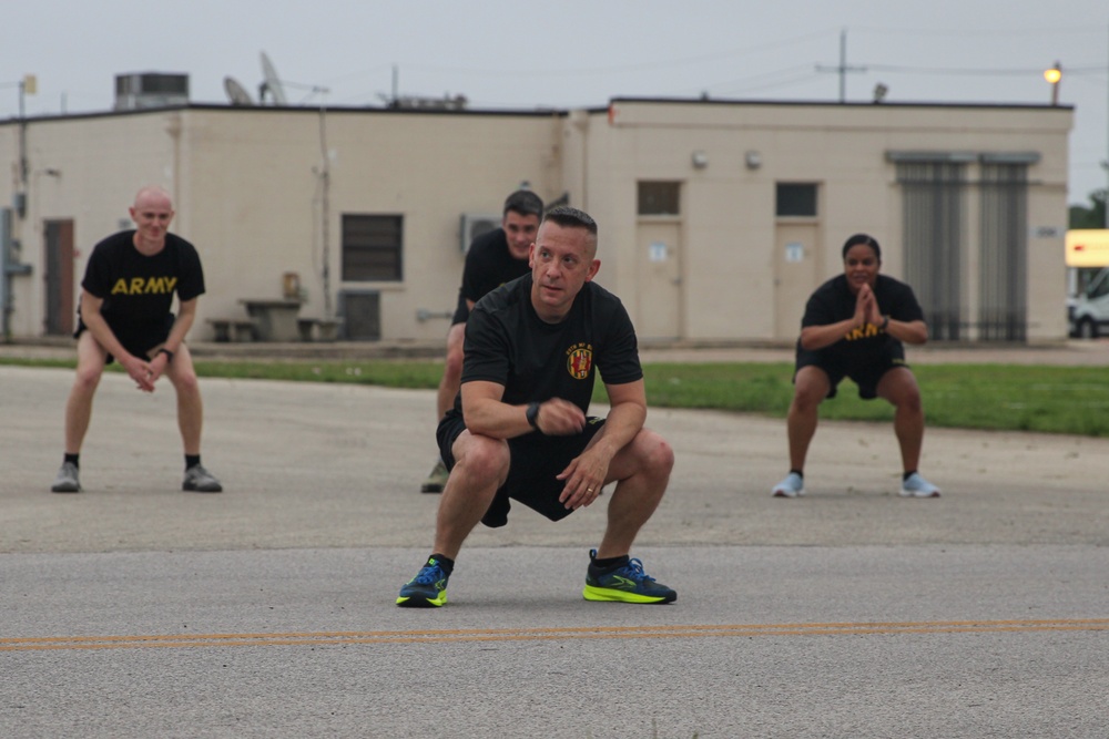 III Armored Corps major general Ben Cattermole visits the 89th MP BDE