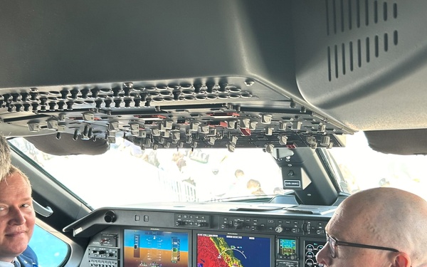 DSCA Deputy Director attends FIDAE 2024