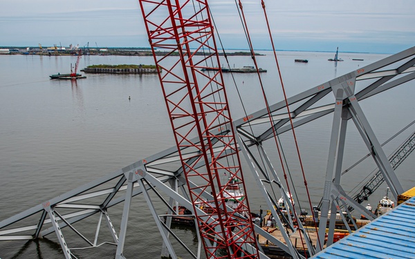 Key Bridge Unified Command prepares for removal of bridge piece on top of M/V DALI