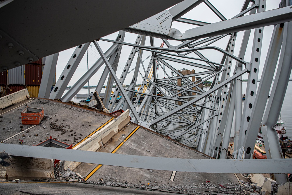 Key Bridge Unified Command prepares for removal of bridge piece on top of M/V DALI