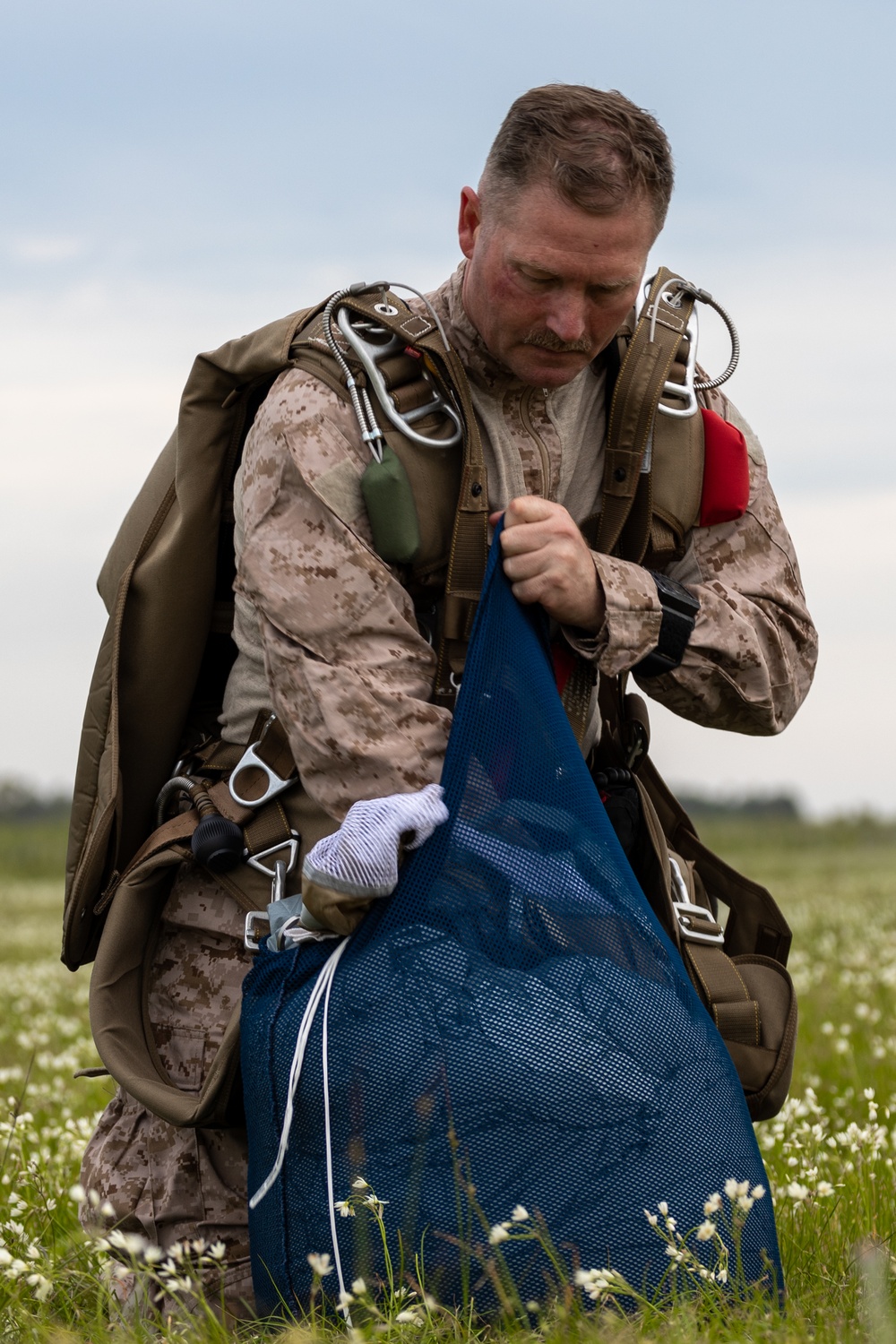 2nd Recon Conducts ParaOps at MCALF Bogue