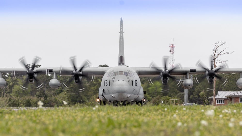 2nd Recon Conducts ParaOps at MCALF Bogue