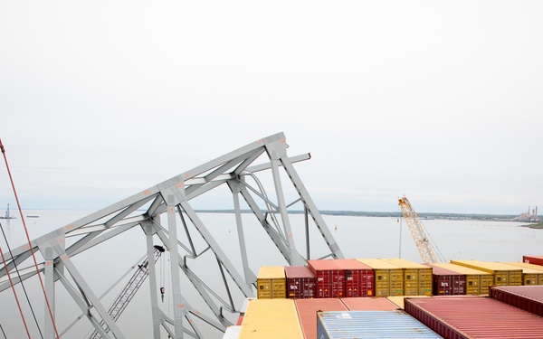 Key Bridge Unified Command prepares for removal of bridge piece on top of M/V DALI