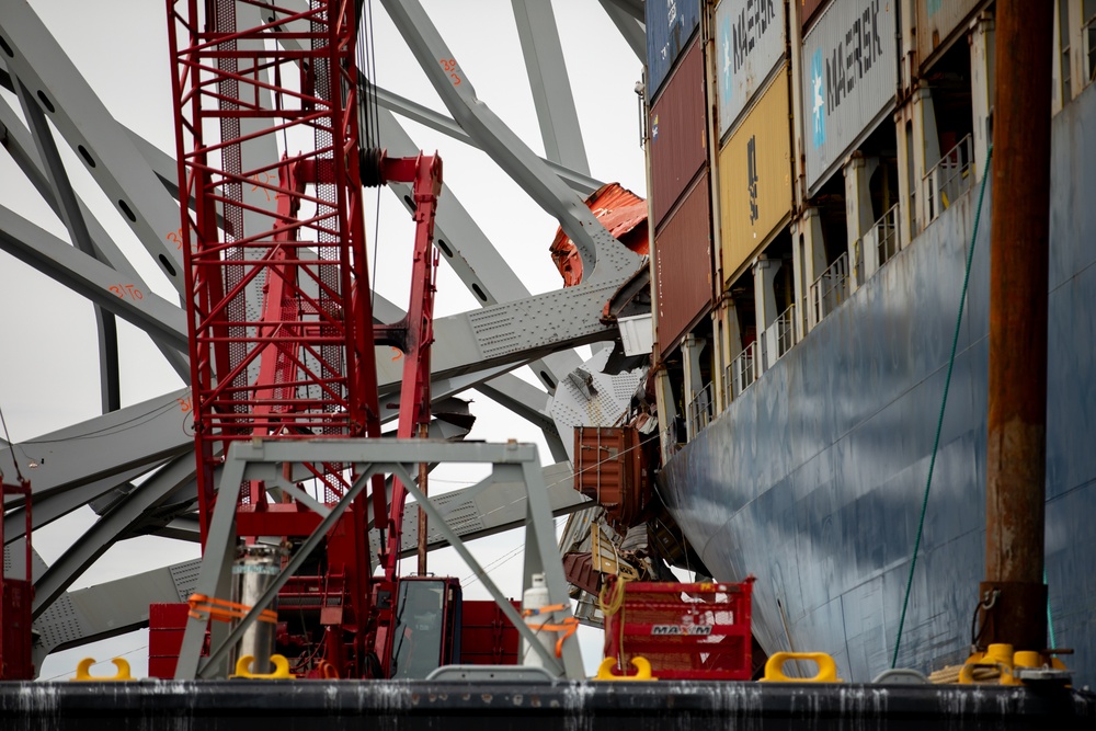 Key Bridge Unified Command prepares for removal of bridge piece on top of M/V DALI