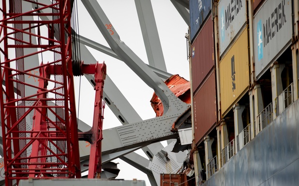 Key Bridge Unified Command prepares for removal of bridge piece on top of M/V DALI