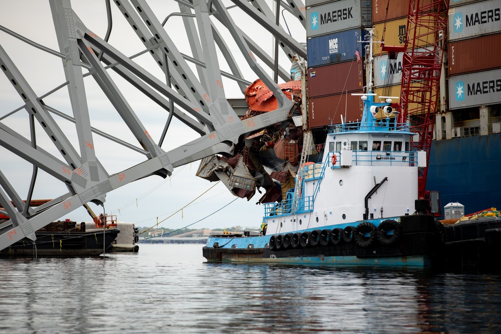 Key Bridge Unified Command prepares for removal of bridge piece on top of M/V DALI