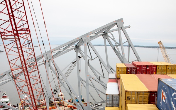 Key Bridge Unified Command prepares for removal of bridge piece on top of M/V DALI