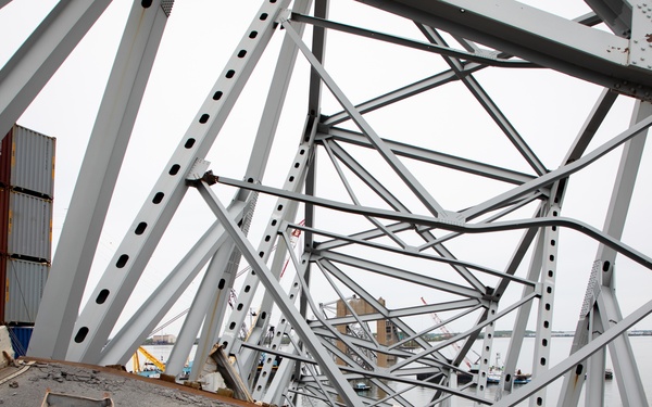 Key Bridge Unified Command prepares for removal of bridge piece on top of M/V DALI