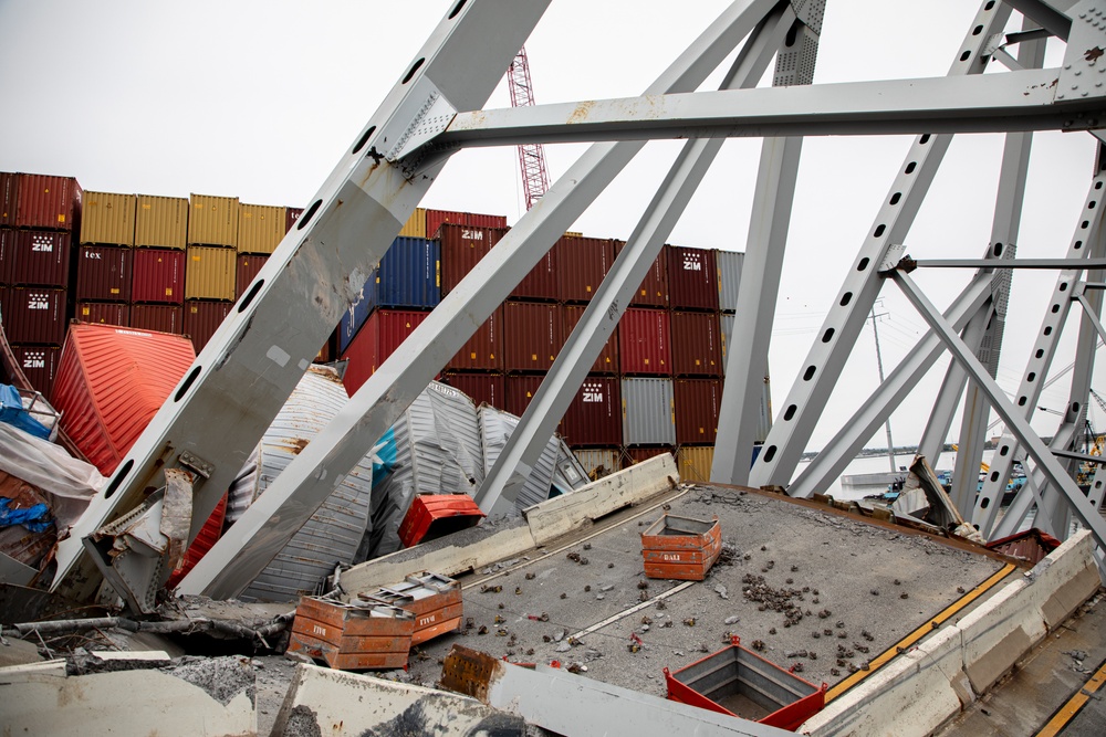 Key Bridge Unified Command prepares for removal of bridge piece on top of M/V DALI