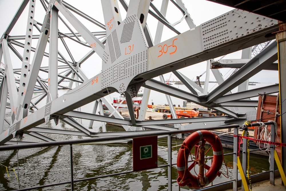 Key Bridge Unified Command prepares for removal of bridge piece on top of M/V DALI