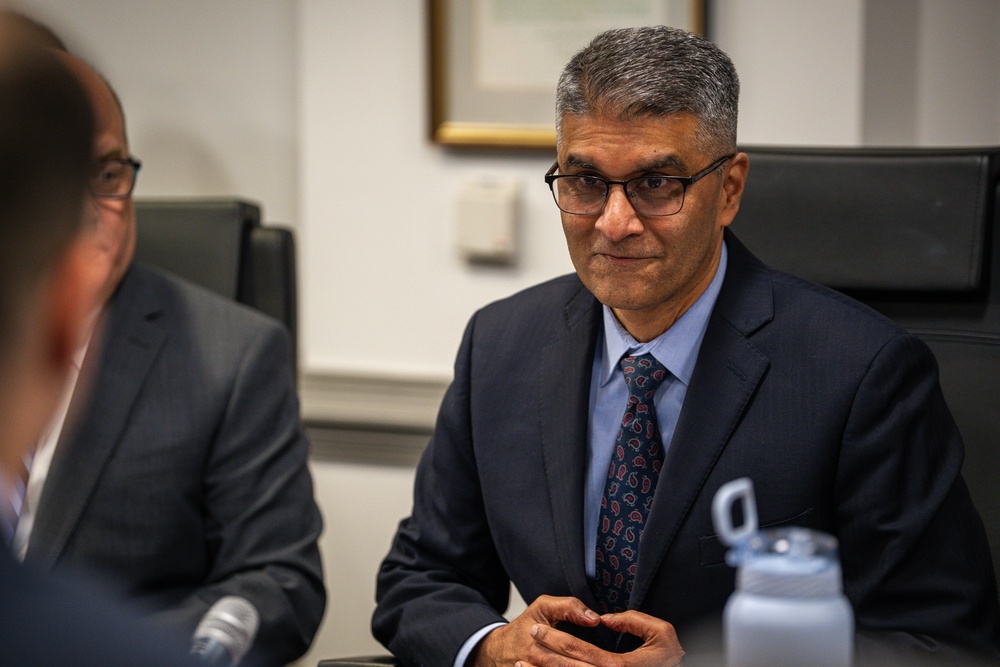 Challengers Meet at Pentagon to discuss Challenges; Diversity in Recruitment and Retention
