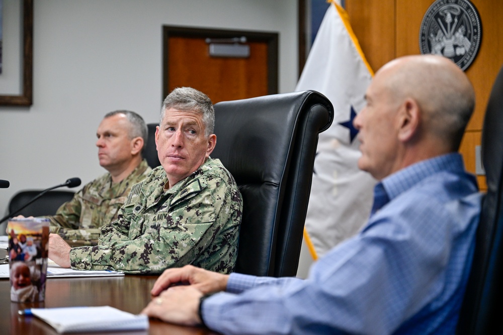 RADM Noble Visits DSC Richmond