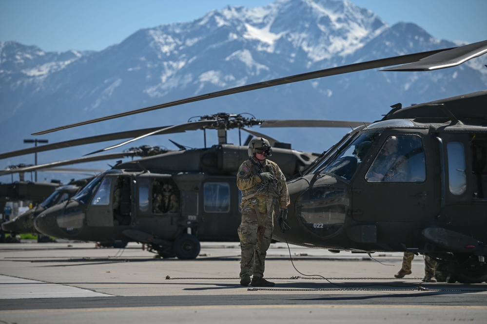 2nd Battalion, 211th Aviation Regiment Conducts Aerial Gunnery Training