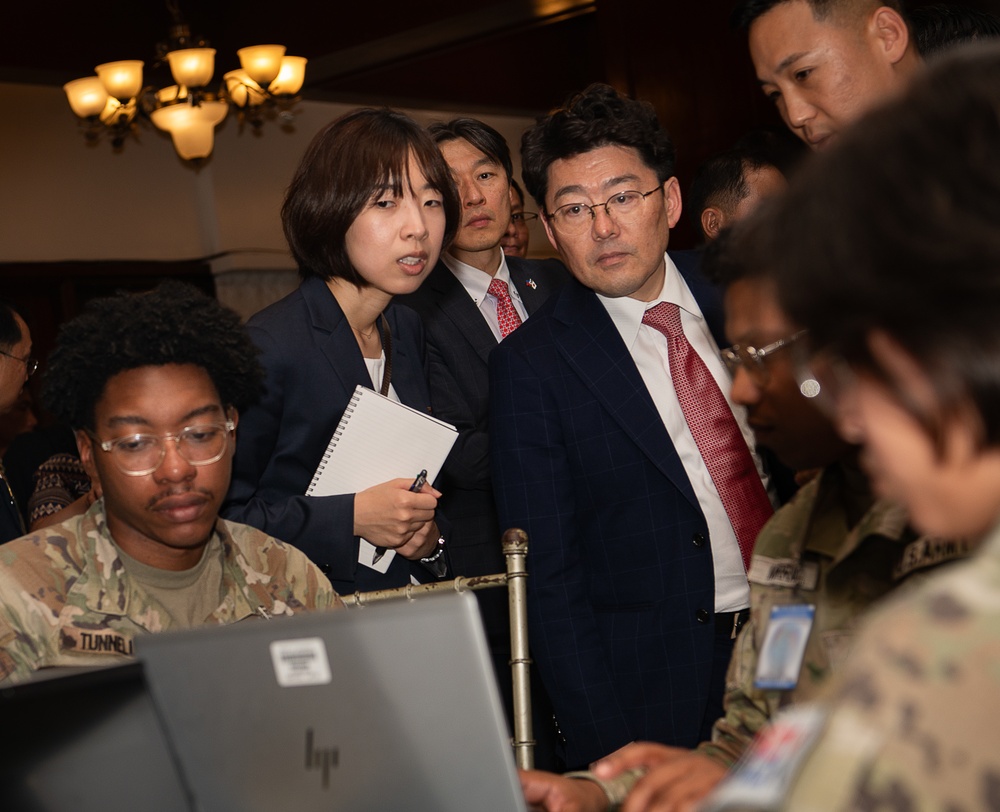 Balikatan 24: Japanese State Minister of Defense visits Balikatan CYDEX