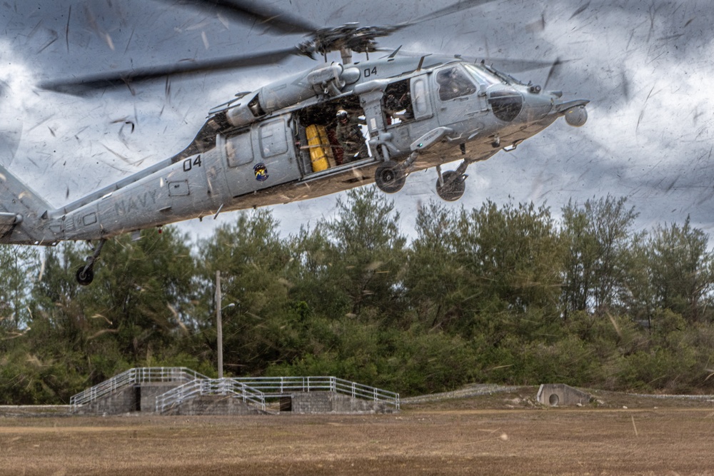 EODMU5 JMSDF HSC-25 Pouncer Ops