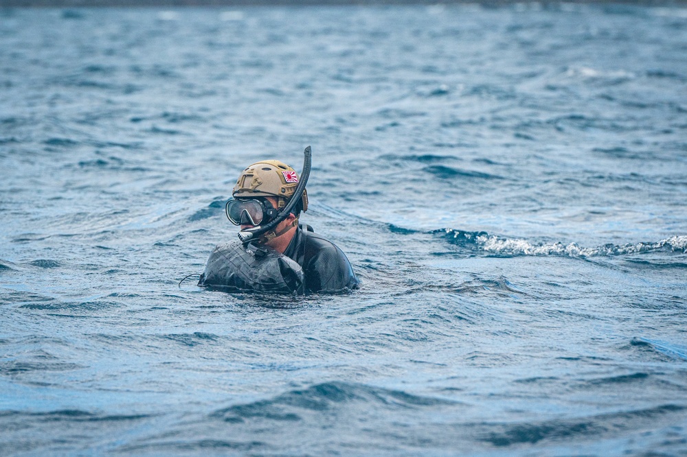 EODMU5 JMSDF HSC-25 Pouncer Ops