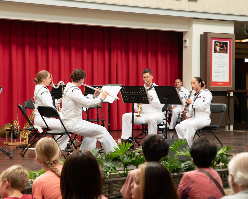 US Pacific Fleet Band woodwind quartet performs during a public concert at Ala Moana Center.