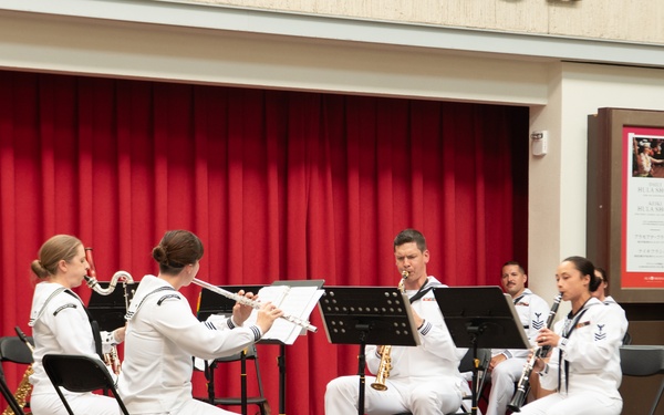 US Pacific Fleet Band woodwind quartet performs during a public concert at Ala Moana Center.