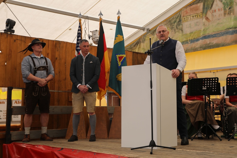 German-American Volksfest: Buergermeister Graf, Markt Hohenfels