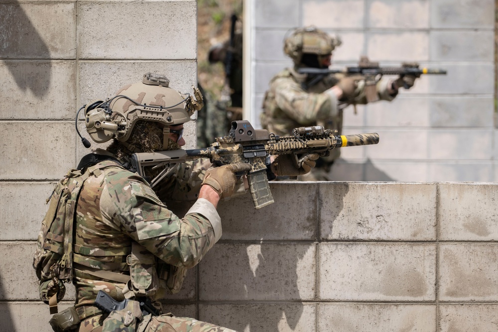 ROK, U.S. special operators maintain close relationship in CQB training