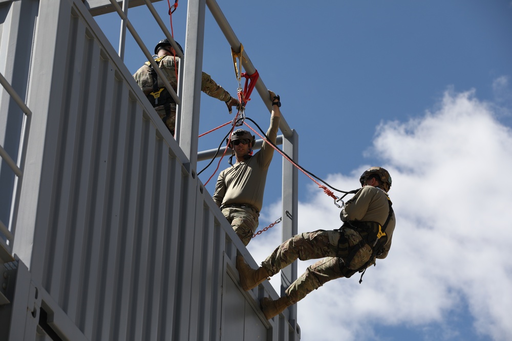 Region VIII Homeland Response Force conduct search-and-extraction Training