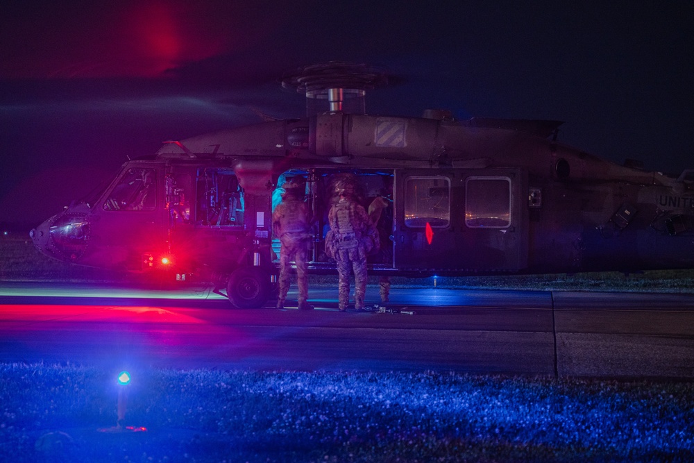 Soldiers with the Irish Guards conduct air assault mission to support 1st BCT, 10th MTN DIV (LI)