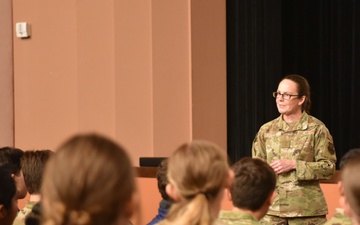 20 AF commander inspires next generation of leaders