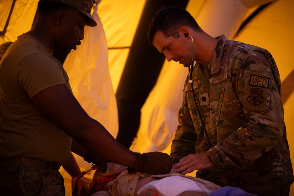 ALNG CERFP Medical Teams trains in mass casualty care with local medical students