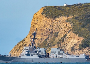 USS Sterett (DDG 104) Wins 2023 Battle ‘E’ Award