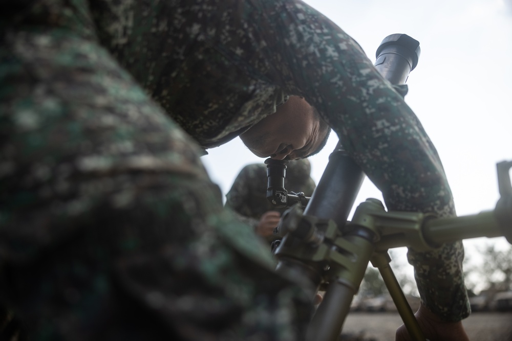 Balikatan 24: 3rd LCT conducts weapons familiarization classes with Philippine Marines