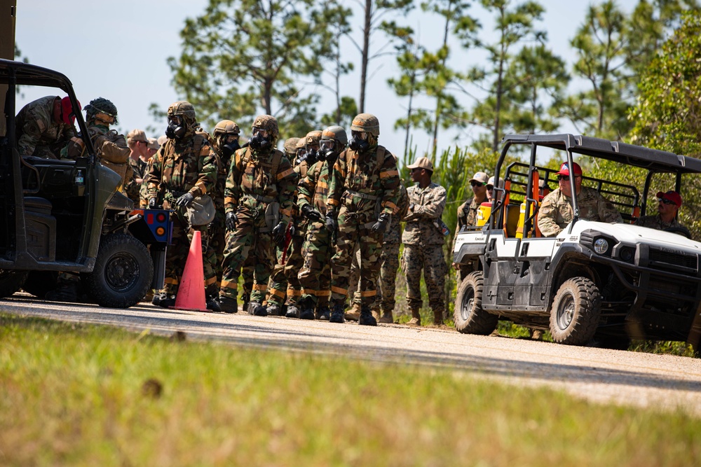 MWSS-172 competes in a &quot;warrior ethos&quot; course during Readiness Challenge X