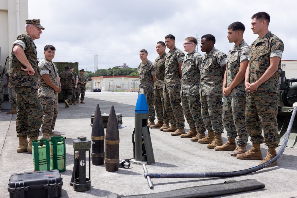 III MEF Commanding General visits 12th MLR