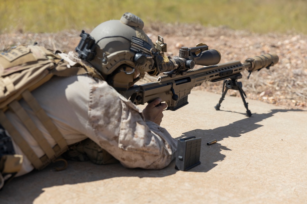 MRF-D 24.3: 2nd Bn., 5th Marines zeroes machine guns and sniper rifles at Mt. Bundey Training Area