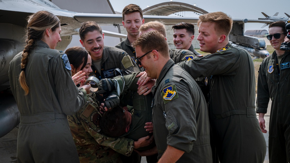 Wolf Pack sends off Wolf II, Col. Jeffrey Shulman