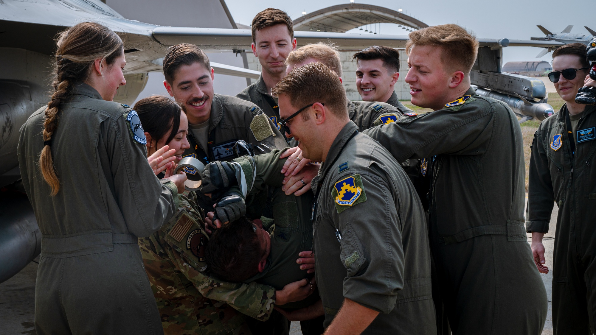 DVIDS - Images - Wolf Pack sends off Wolf II, Col. Jeffrey Shulman [Image 5  of 5]